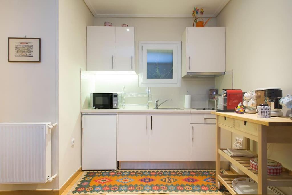 Top-Rated 1-Bedroom Apartment In The Heart Of Atene Esterno foto